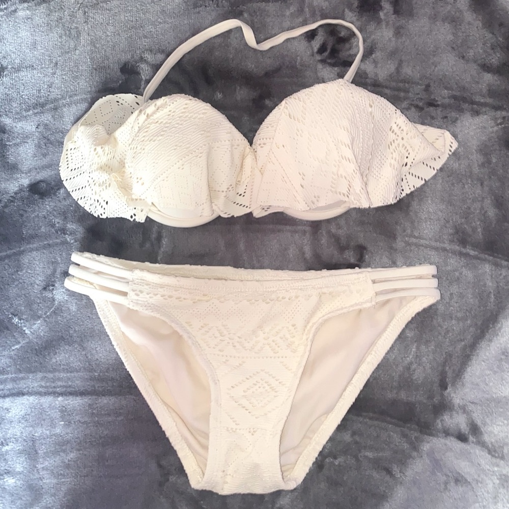 Xhilaration bikini with removable strap